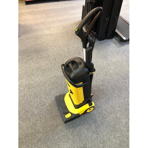 Masina de frecat-aspirat Karcher Commercial BR 30/4 C, Puterea motorului 820 W, Latime lucru perii 300 mm, Capacitate maxima de suprafata 200 m2/h, Galben
 Masina de frecat-aspirat Karcher Commercial BR 30/4 C, Puterea motorului 820 W, Latime lucru perii 300 mm, Capacitate maxima de suprafata 200 m2/h, Galben
