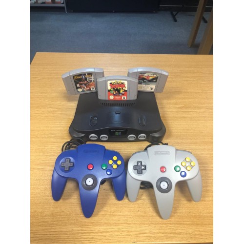 Consola Nintendo 64 + 2x Controller + 3x Jocuri
 Consola Nintendo 64 + 2x Controller + 3x Jocuri