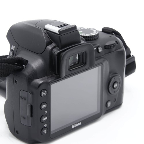 Aparat foto DSLR Nikon D3000, CCD 10.2Mp, Display TFT LCD 3 inch, Negru