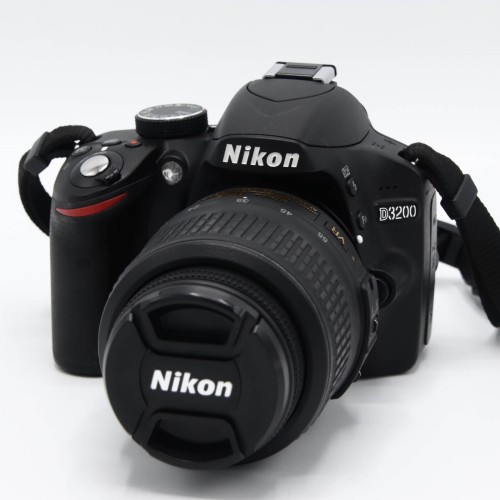 Aparat foto Nikon D3200 + Obiectiv Nikon DX AF-S 18-55mm 1:3.5-5.6G VR