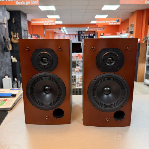 Set Boxe 2.0 Triangle Comete XS, 80W , 50 Hz - 20 KHz, 8.5Kg, Negru Set Boxe 2.0 Triangle Comete XS, 80W , 50 Hz - 20 KHz, 8.5Kg, Negru
