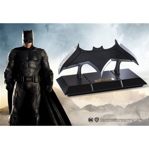 DC Comics - Batman - Batarang Prop Replica
