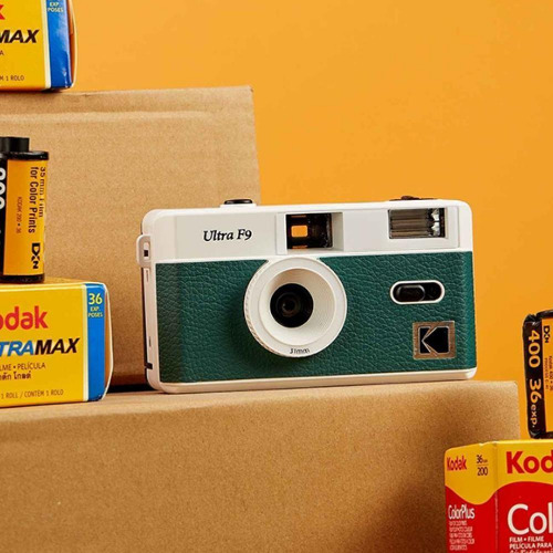 Aparat foto cu film KODAK Ultra F9, reutilizabil, 35mm, Dark Green
 Aparat foto cu film KODAK Ultra F9, reutilizabil, 35mm, Dark Green