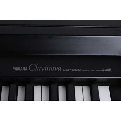 Claviatura Digitala Yamaha Clavinova CLP 200, 76 Clape, Efect Stereo Symphonic , Pedala Sustain, Boxe Integrate, AUX In/Out, Stand Original, Negru
