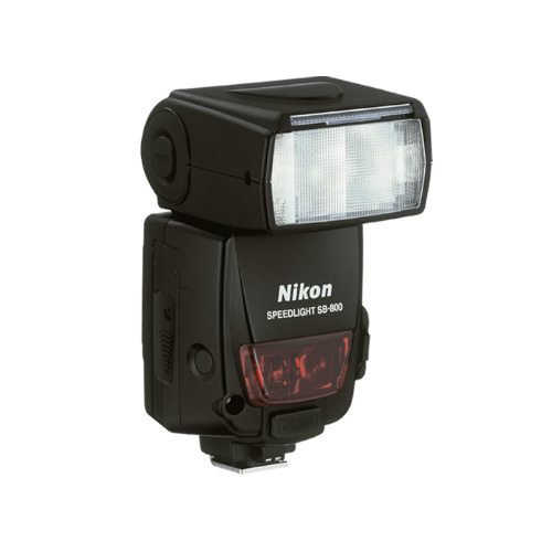 Blit TTL Nikon Speedlight SB-800, Unghi de cuprindere 18 - 60 grade
