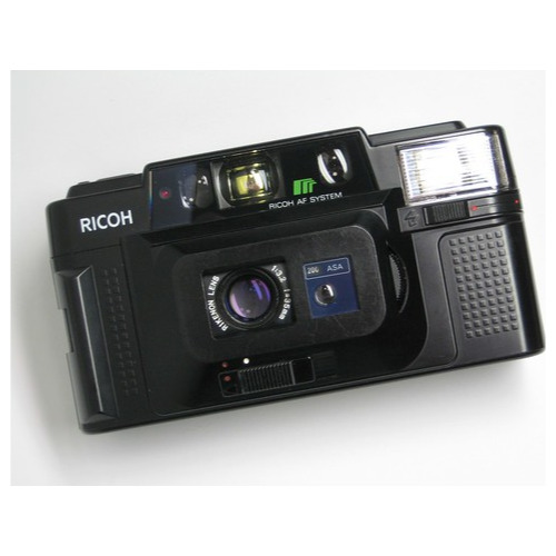Camera Compacta RICOH FF-3AF, Obiectiv Fix, 35 mm, Expunere Automata , Blitz, ISO 25 pana la 1000, Neagra , Baterii AA
