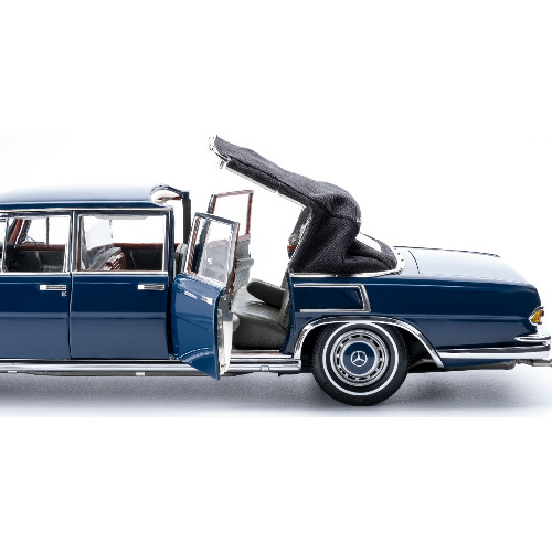 Macheta auto 1:18 CMC Exclusive Modelle - Mercedes-Benz 600 Pullman (W100) Landaulet 1965-1981 Macheta auto 1:18 CMC Exclusive Modelle - Mercedes-Benz 600 Pullman (W100) Landaulet 1965-1981